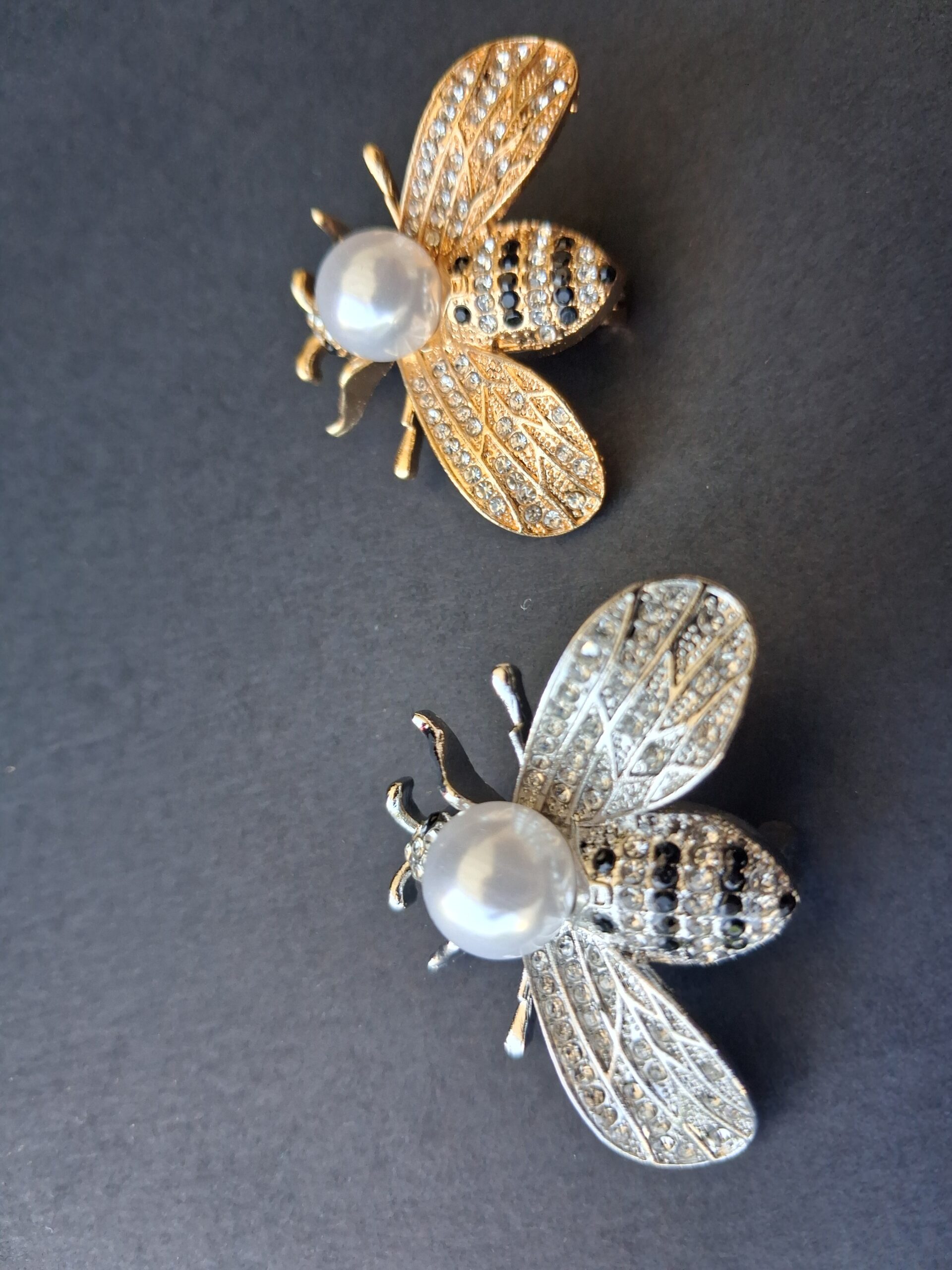 Bubble Bee Brooch Pin with Large Imitation Pearl and Sparkly Gems - Image 5