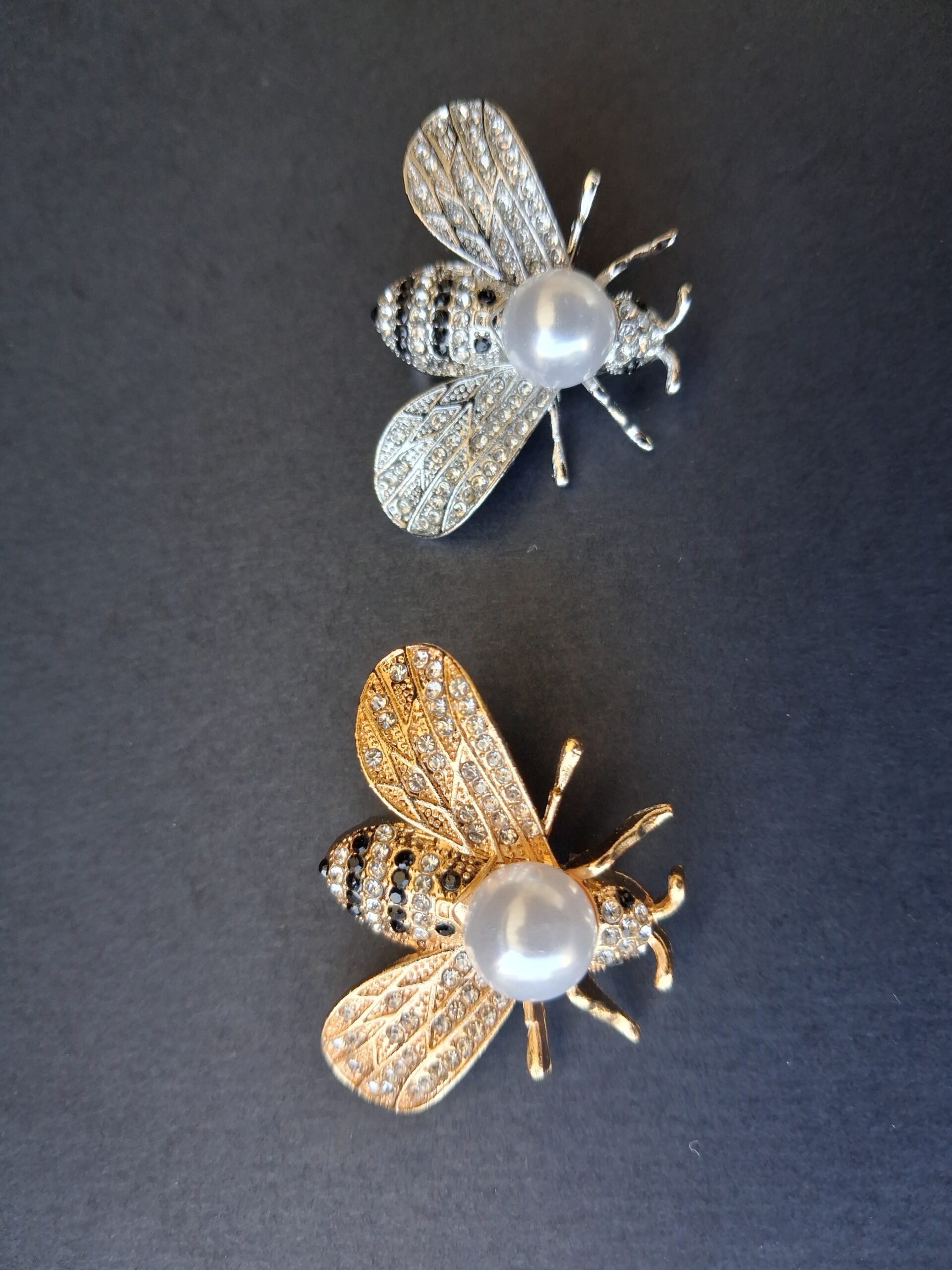 Bubble Bee Brooch Pin with Large Imitation Pearl and Sparkly Gems - Image 4