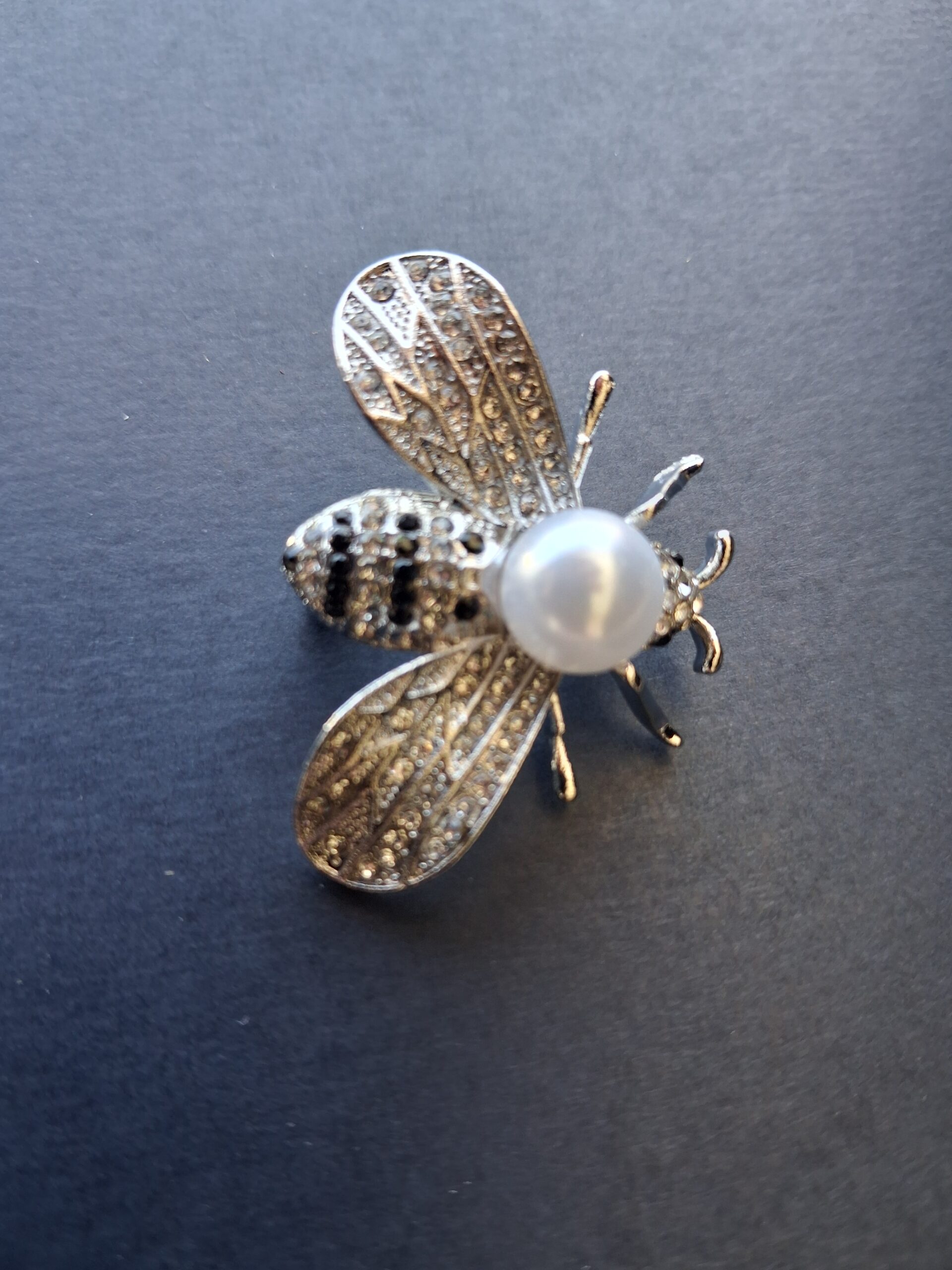 Bubble Bee Brooch Pin with Large Imitation Pearl and Sparkly Gems - Image 3