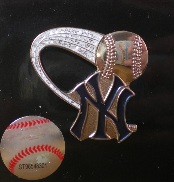 New York Yankees MLB Baseball Team Logo Hat Lapel Pin about 1" - Image 6